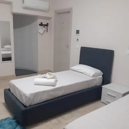 Lovely - & 3* Bianco