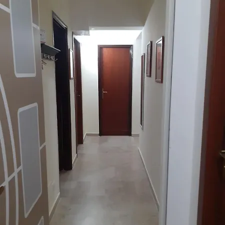 Apart-hotel Lovely - & *